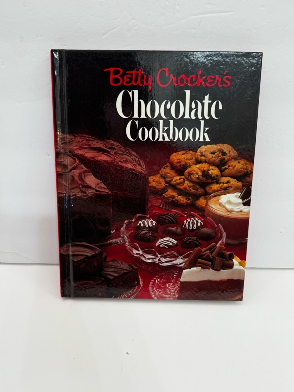 VTG 1985 Betty Crocker’s Chocolate Cookbook Hardback 1980s Home Dessert Recipes